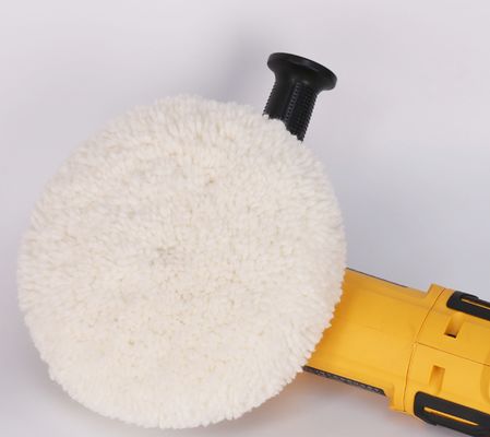 Les fabricants chinois utilisent des boules de laine simple face et double face pour l'entretien et le polissage des surfaces de peinture automobile.